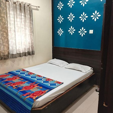 שירדי Hotel Sai Vasant Vihar מראה חיצוני תמונה
