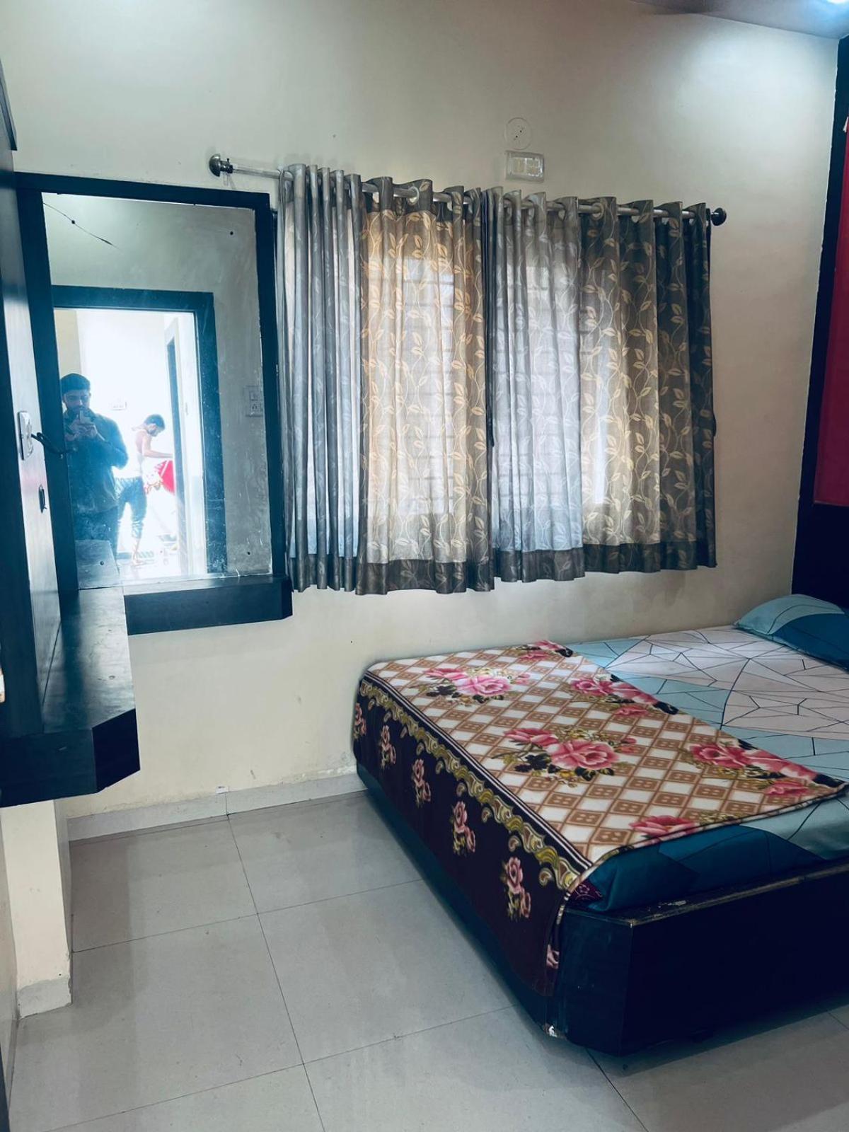 שירדי Hotel Sai Vasant Vihar מראה חיצוני תמונה